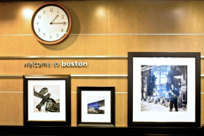 Отель Hampton Inn & Suites Boston Crosstown Center  Бостон